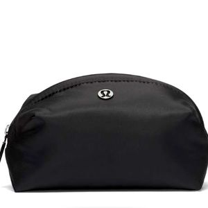 ✨NWOT✨ Lululemon Feeling Ready Pouch Full Size in Black